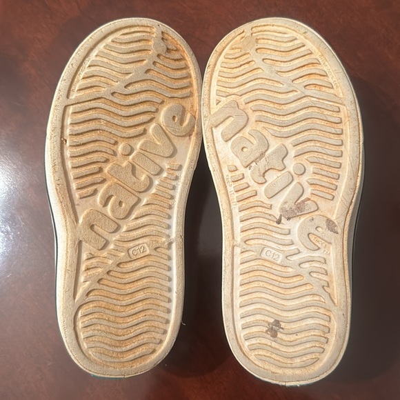 KIDS NATIVE SHOES SIZE US C12 - Picture 4 of 7
